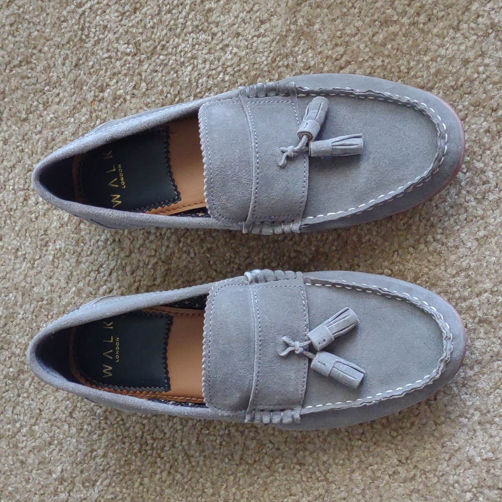 Walk London Men's Sz 8 Grey Tassle Loafers